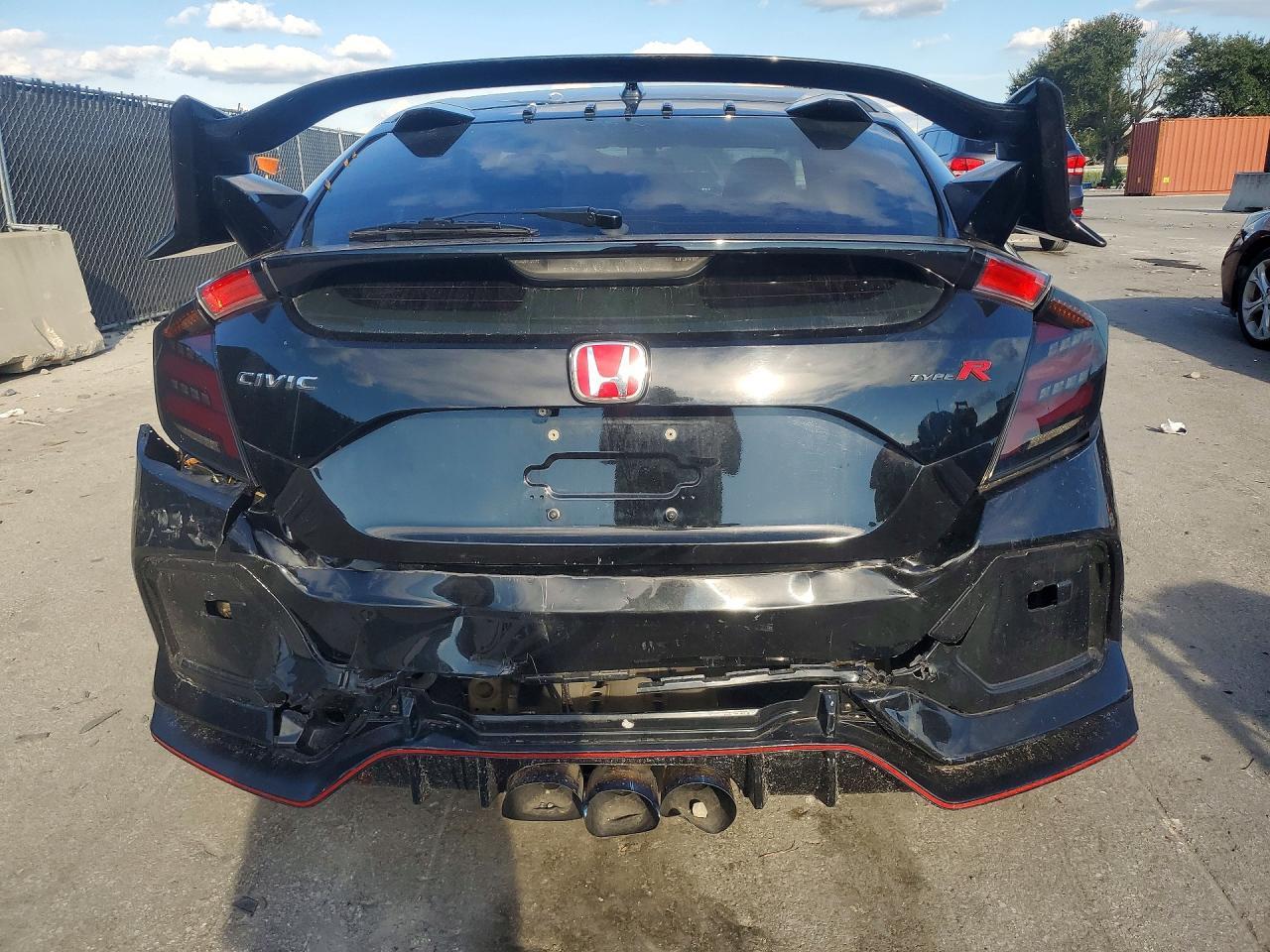 2019 Honda Civic Type-R Touring - Image 6