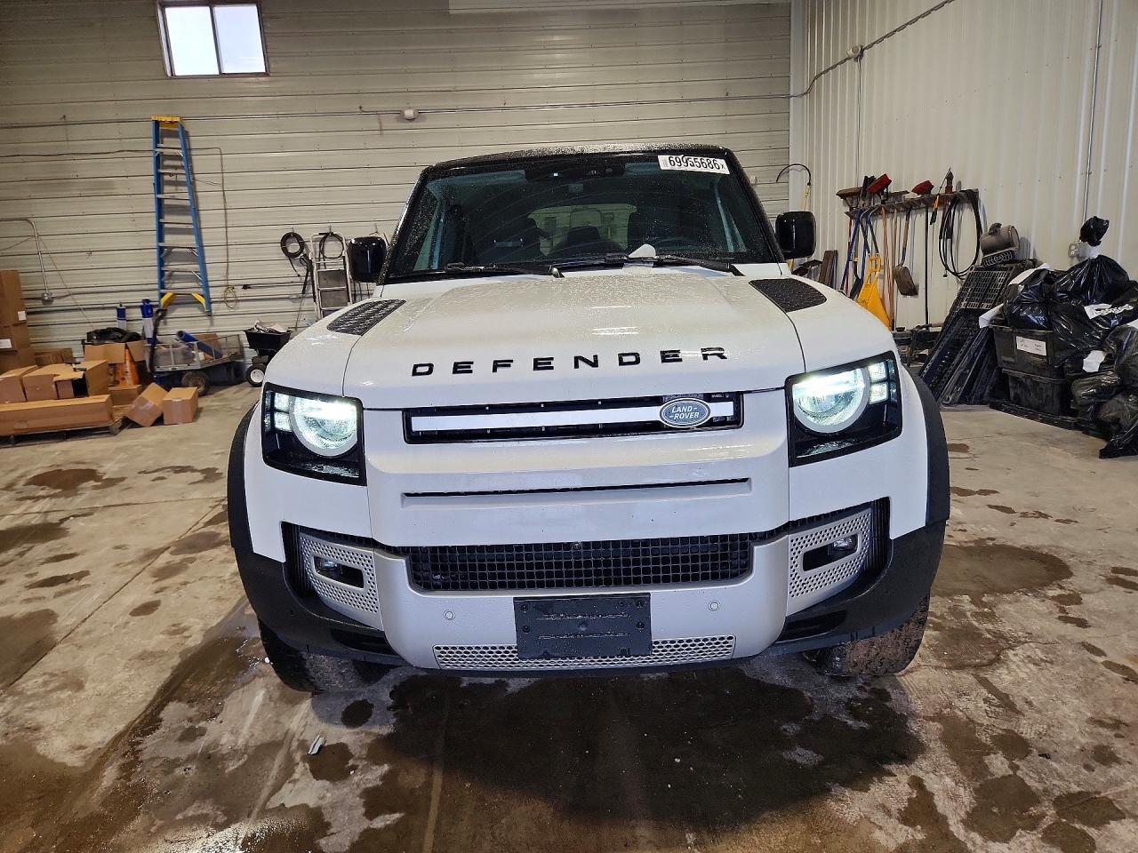2023 Land Rover Defender 110 S - Image 5
