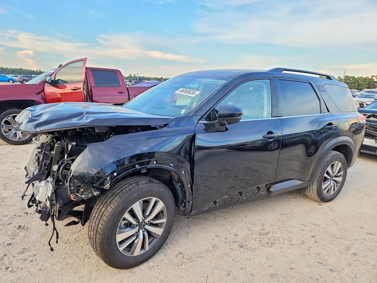 2026 Nissan Pathfinder Sl