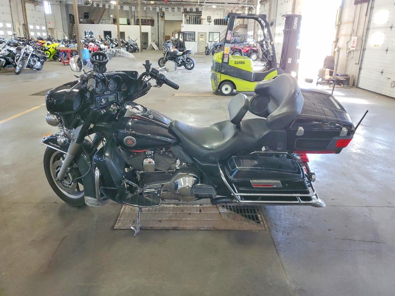 2004 Harley-Davidson Flhtcui - Фото 3
