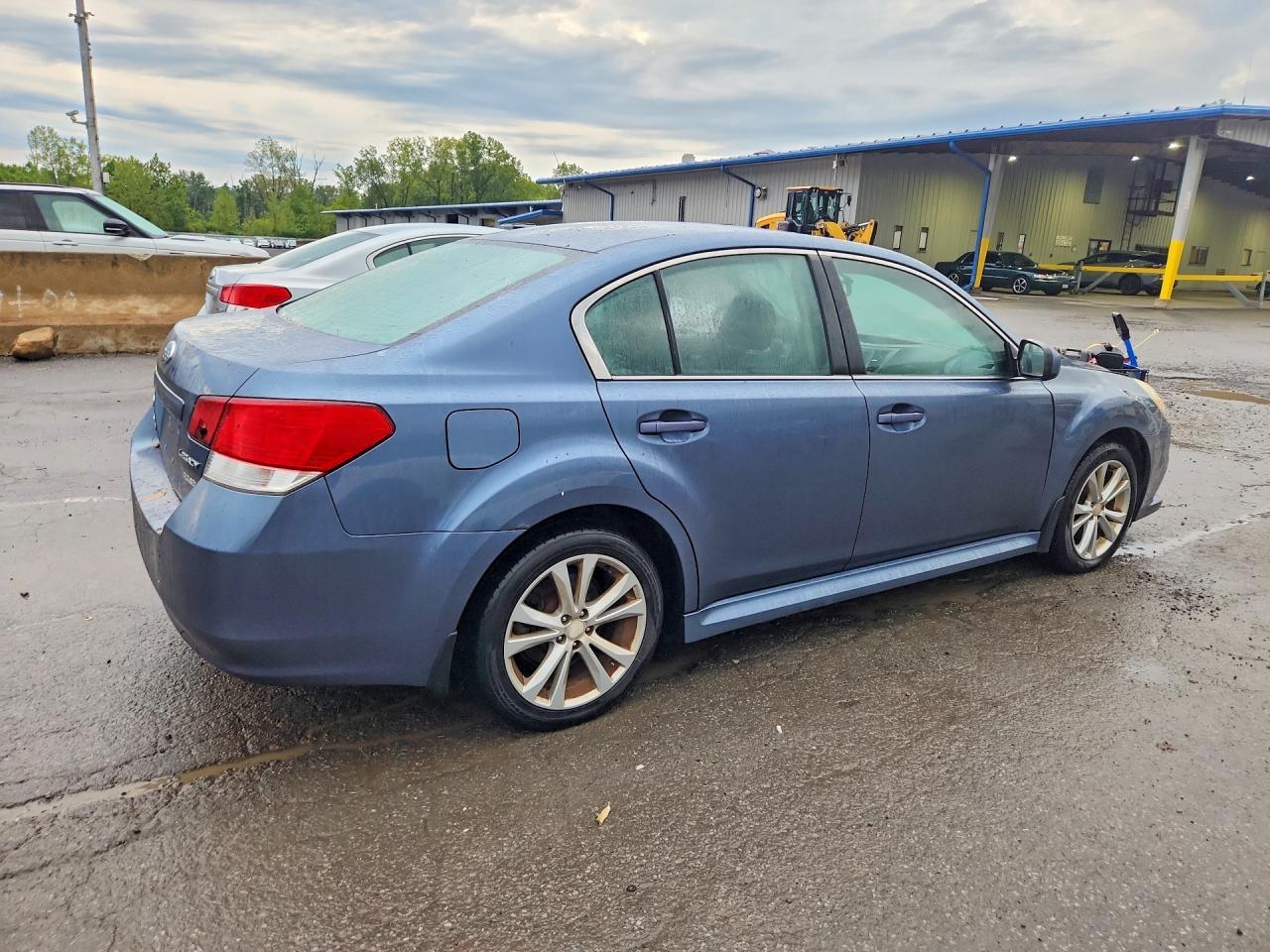 2013 Subaru Legacy 2.5I Premium - Image 3