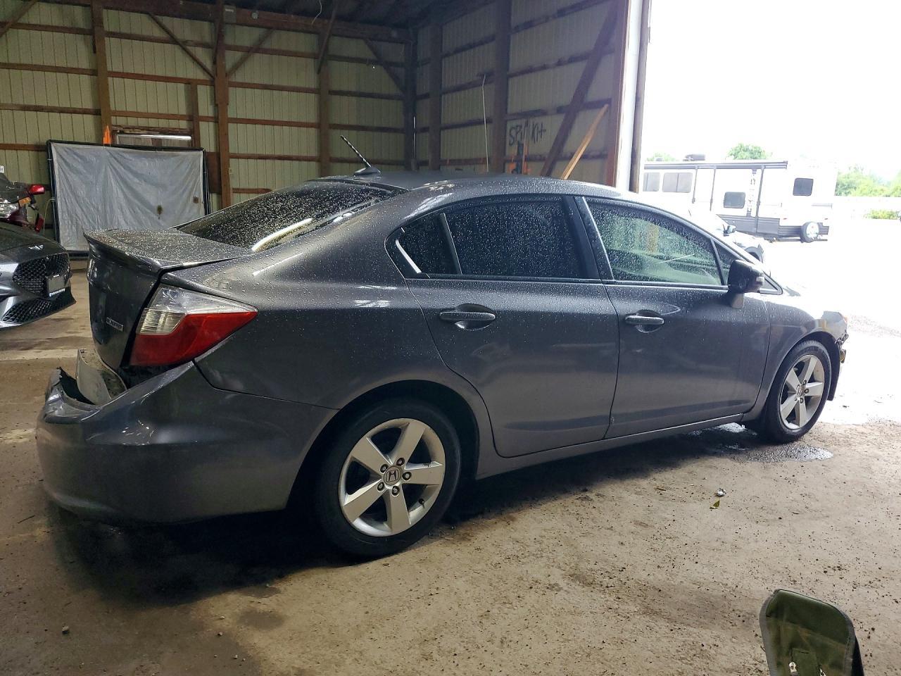 2012 Honda Civic Hybrid - Image 3
