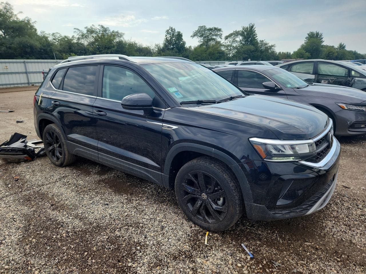 2022 Volkswagen Taos S - Фото 4