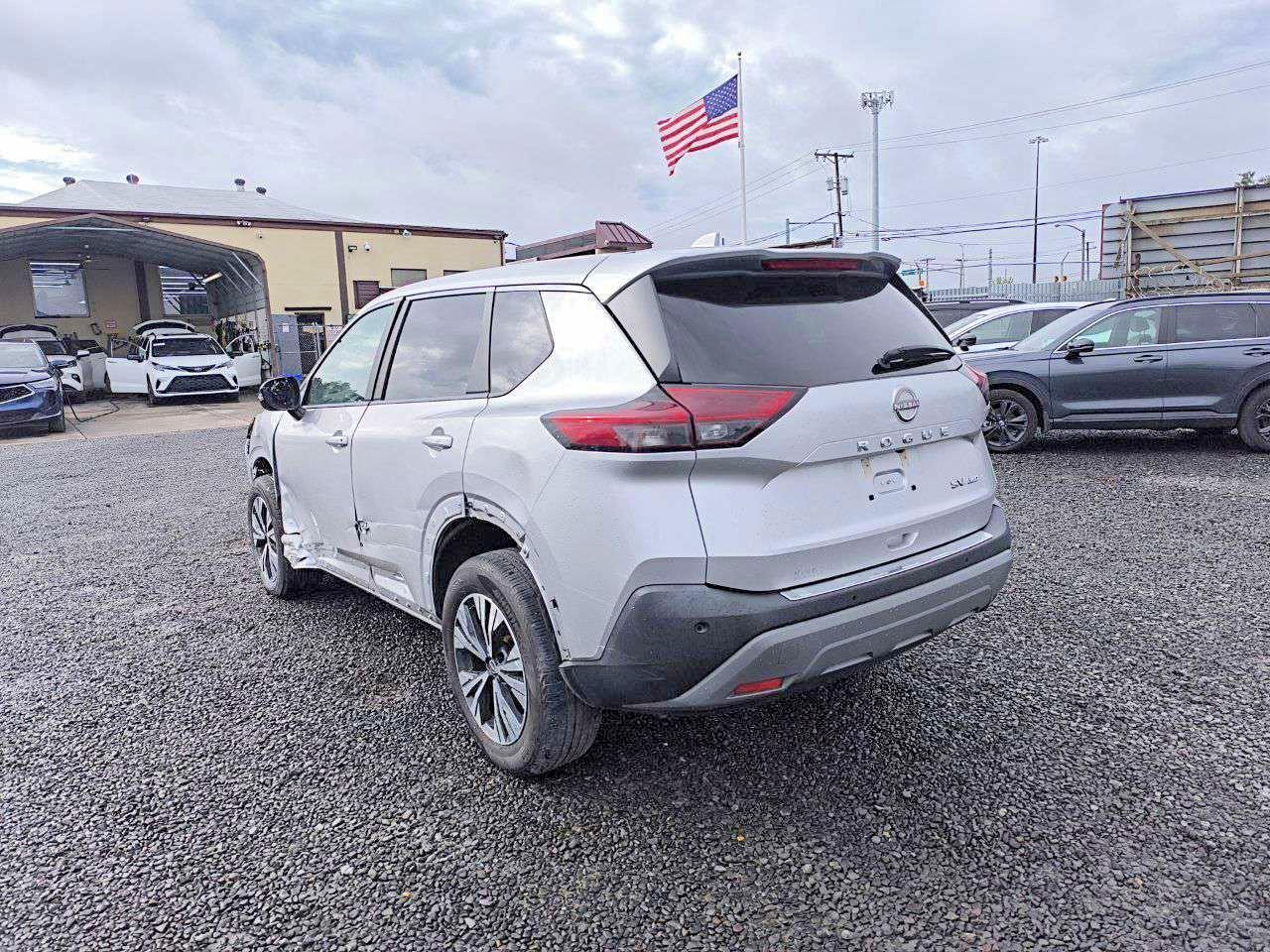 2023 Nissan Rogue Sv - Фото 2