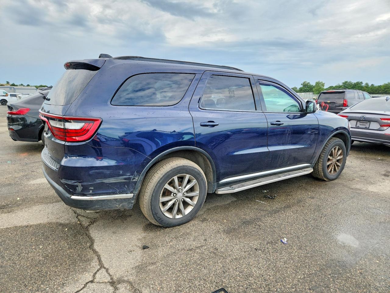 2017 Dodge Durango Sxt - Image 3