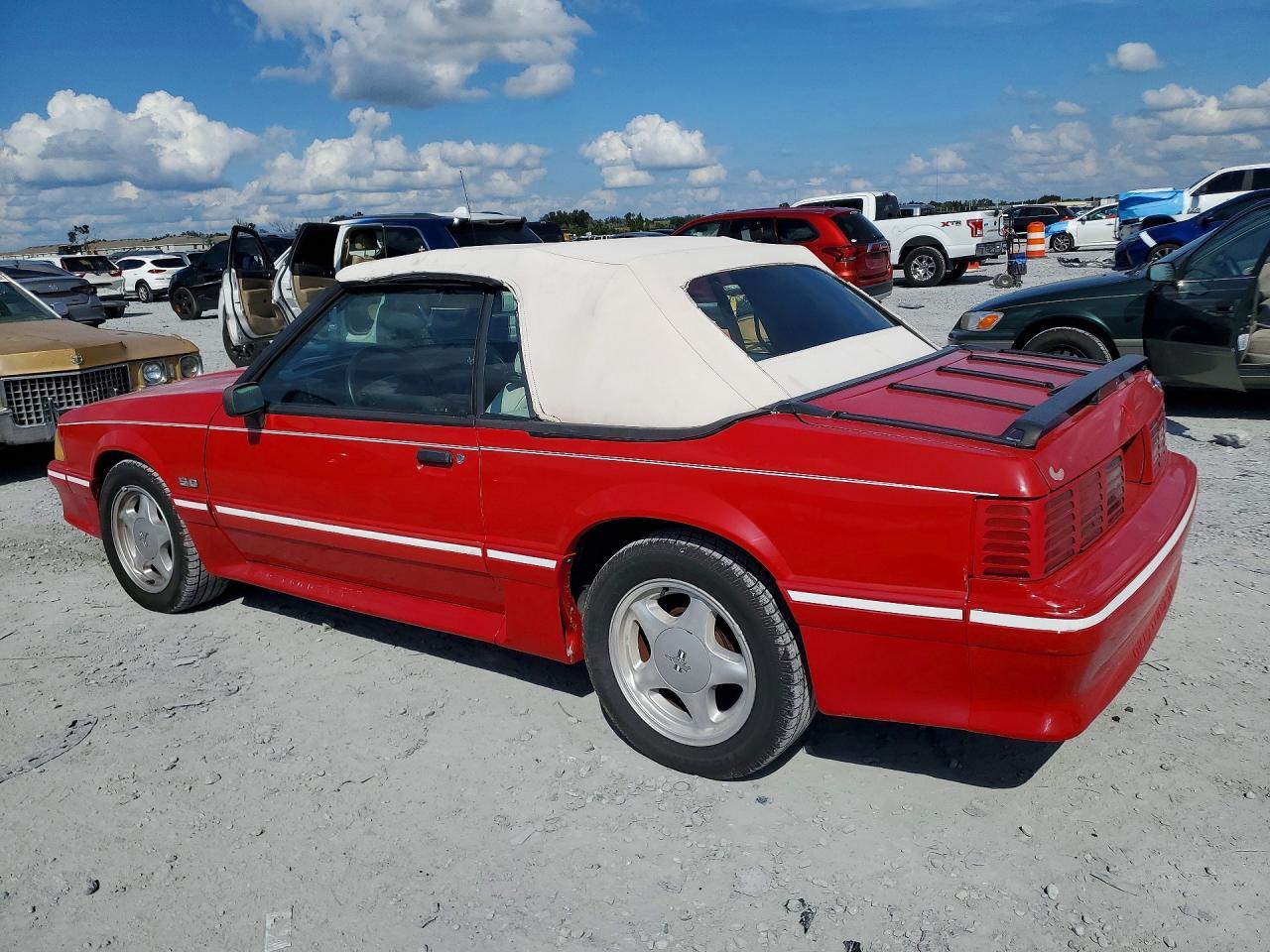 1991 Ford Mustang Gt - Фото 2