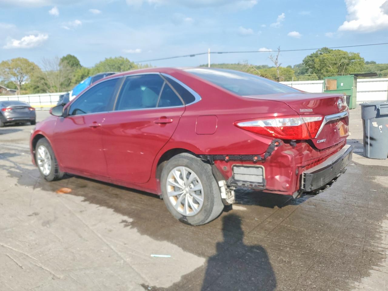 2017 Toyota Camry Le - Фото 2