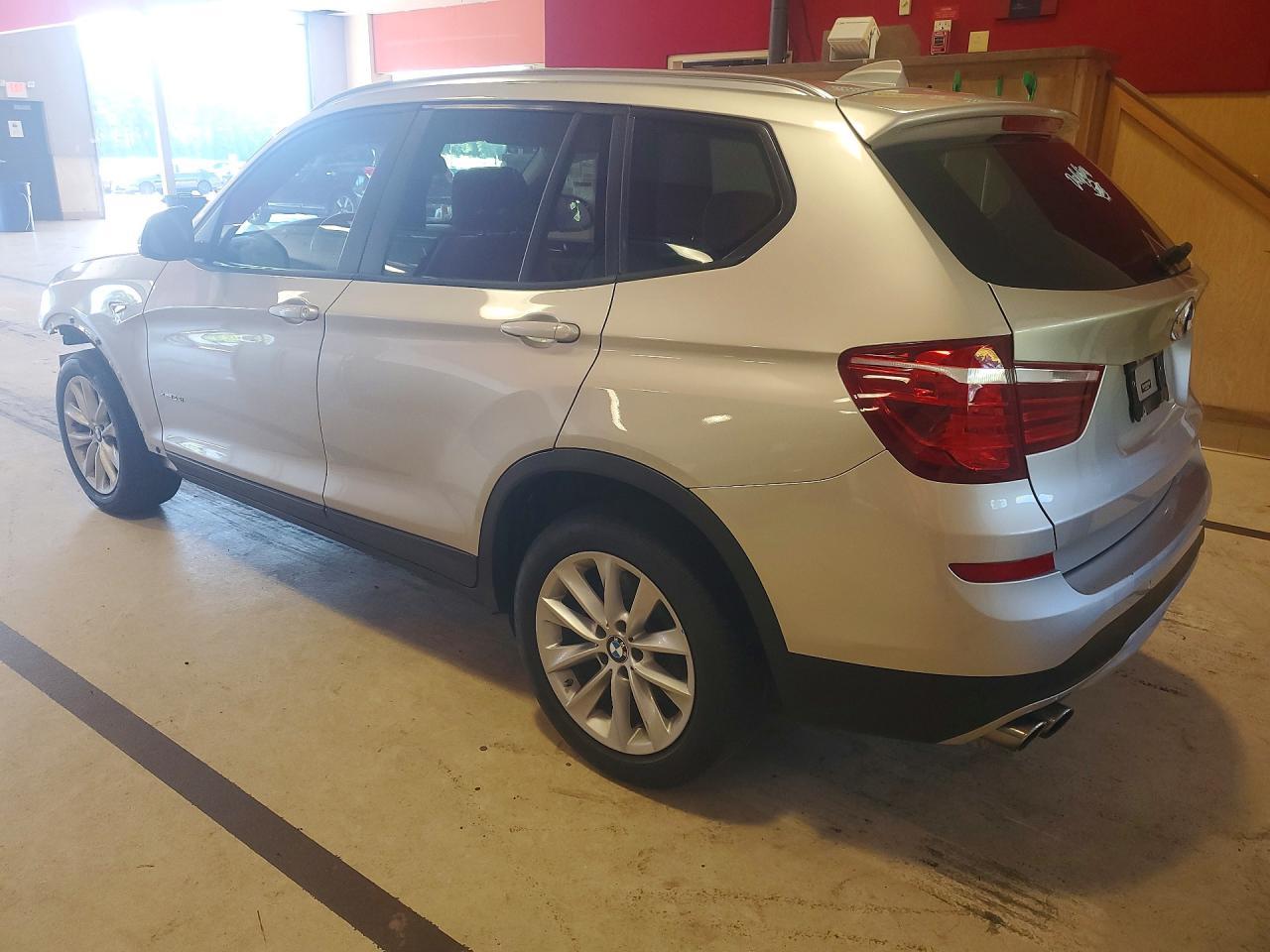2017 BMW X3 xDrive28I - Фото 2