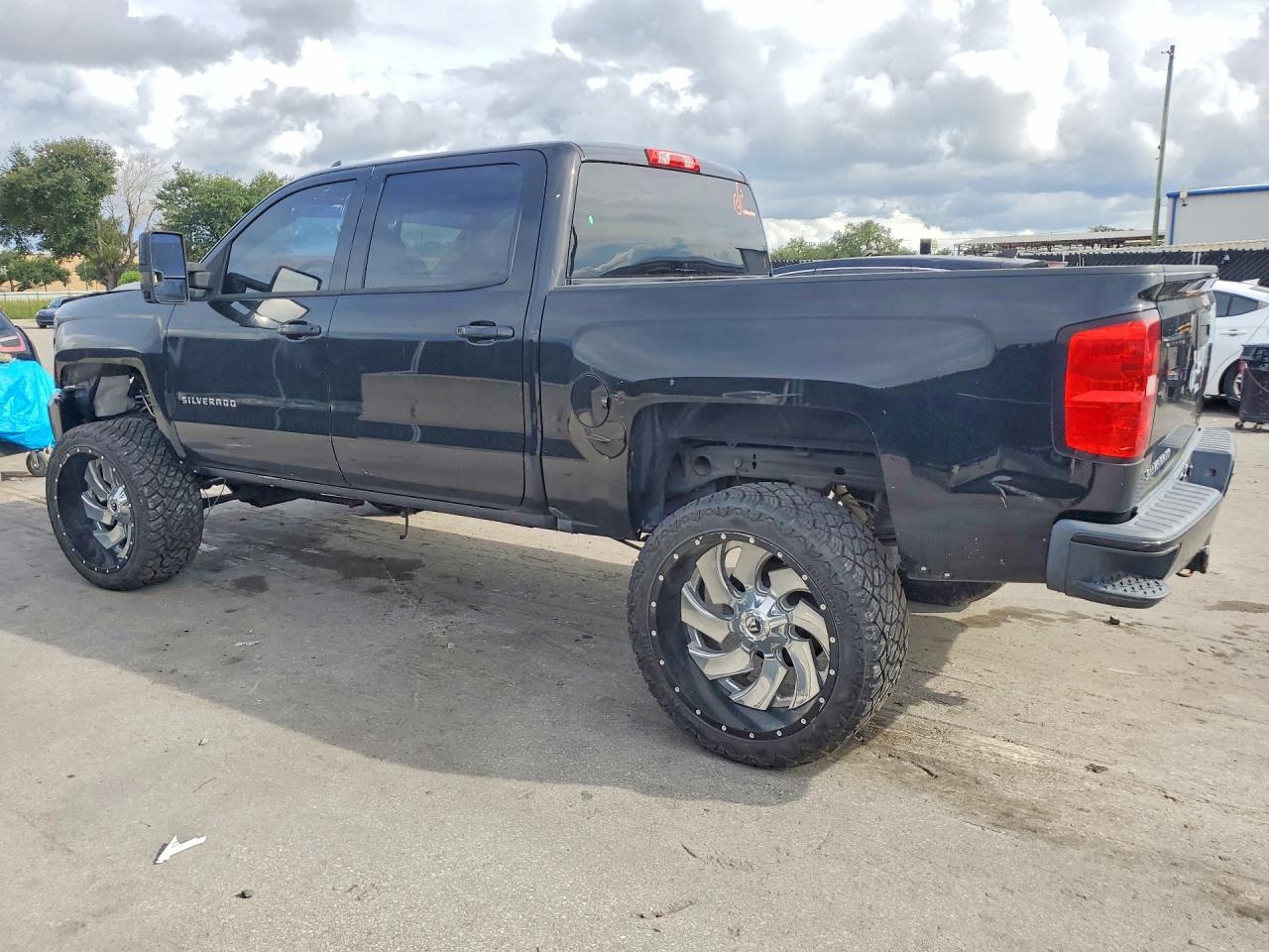 2018 Chevrolet Silverado C1500 Custom - Image 2
