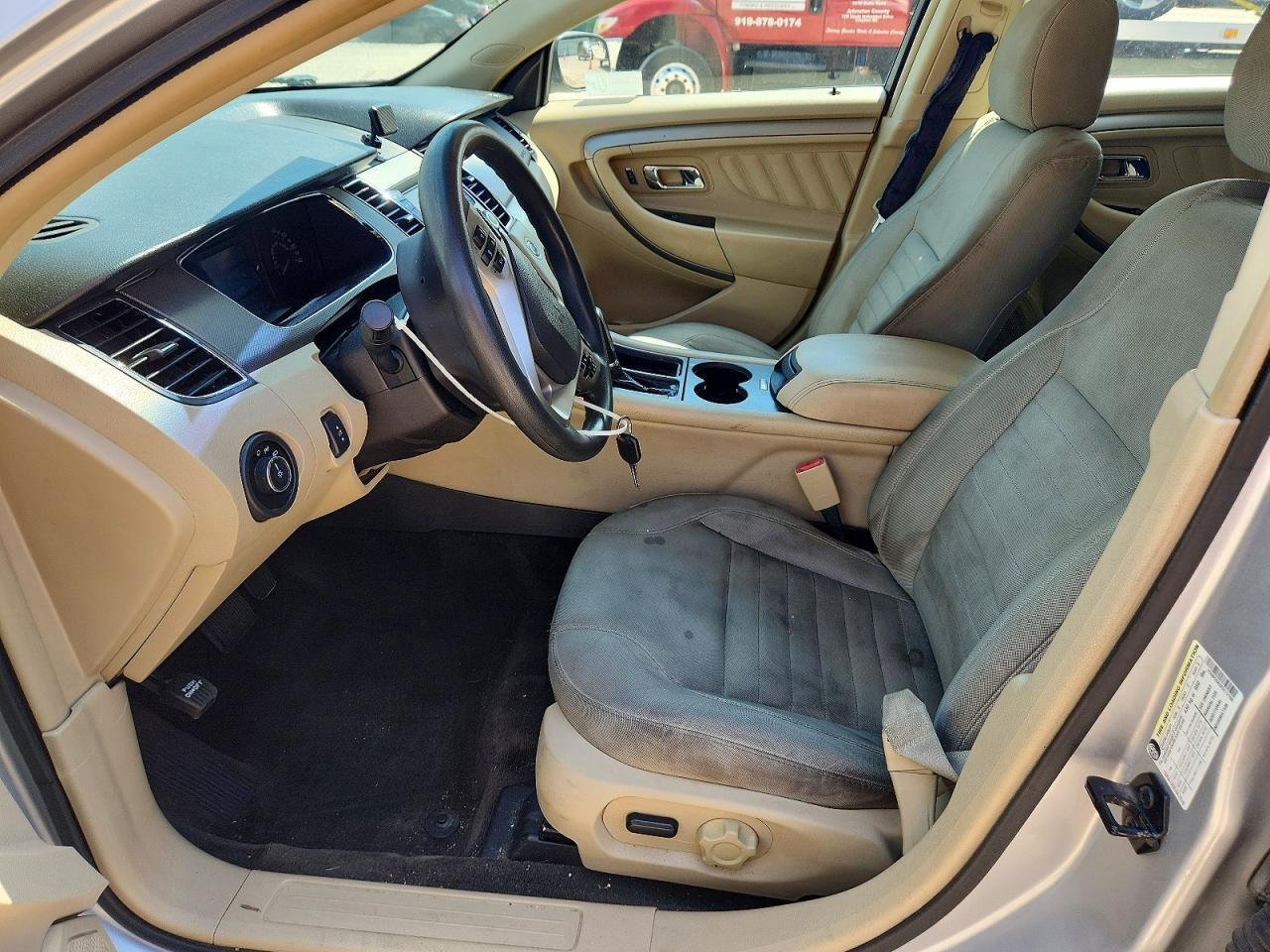 2015 Ford Taurus Se - Image 7