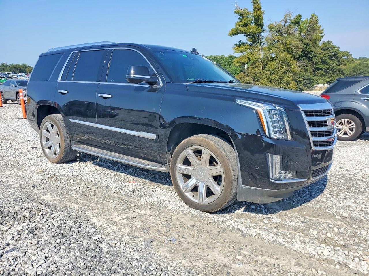 2020 Cadillac Escalade Luxury - Image 4
