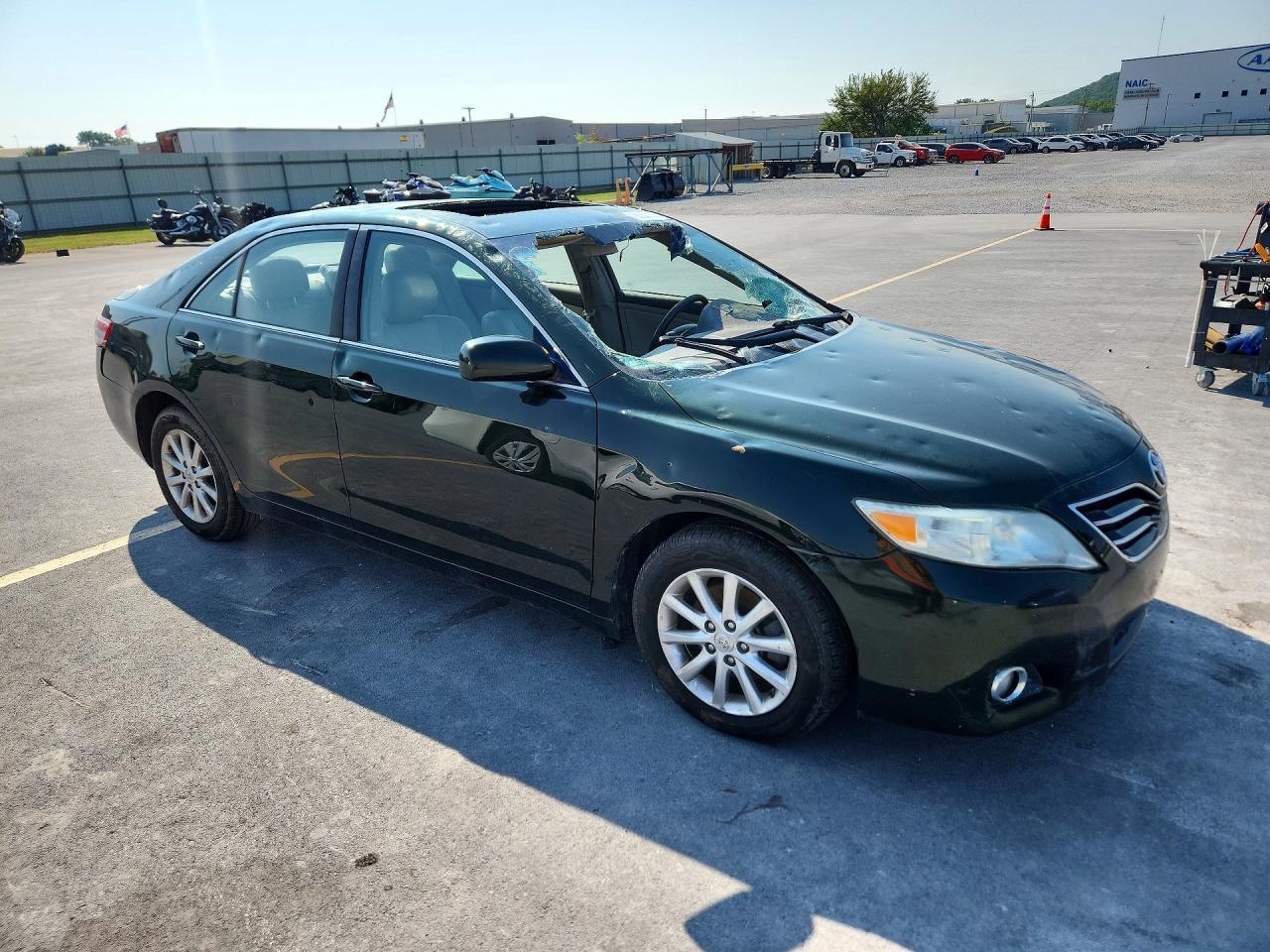 2011 Toyota Camry Xle - Image 4