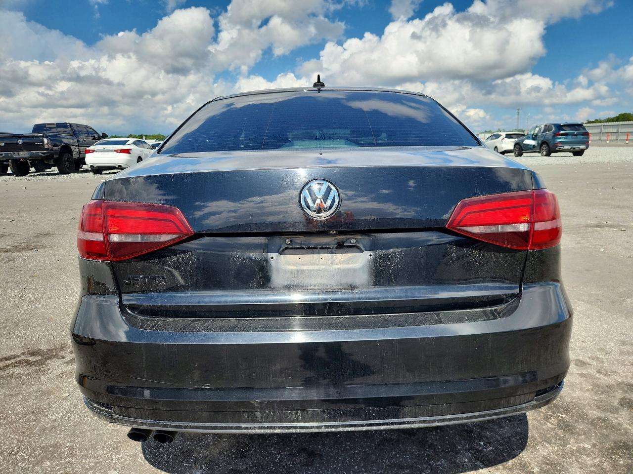 2016 Volkswagen Jetta S - Фото 6