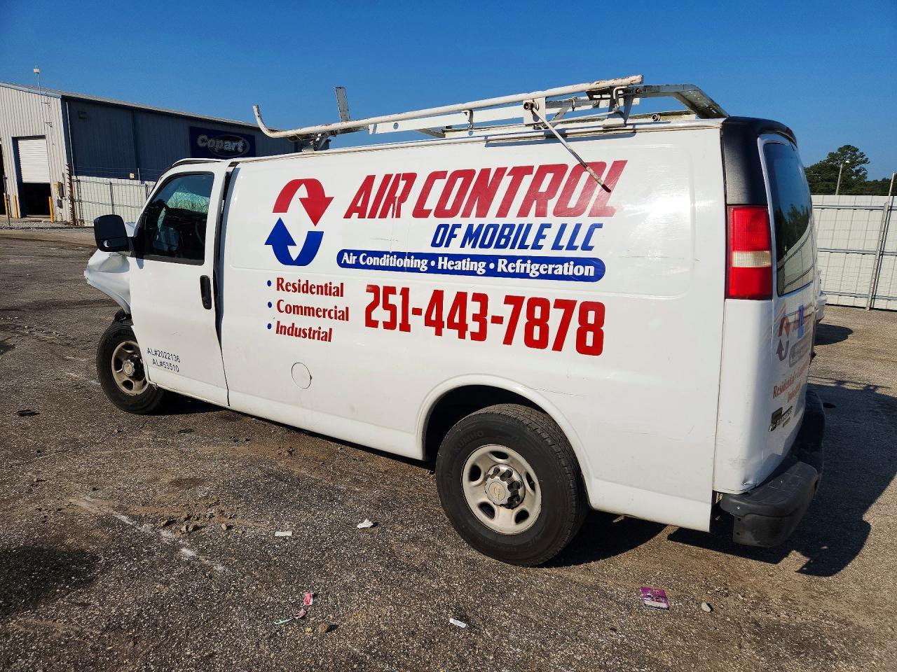 2015 Chevrolet Express G2500 - Фото 2