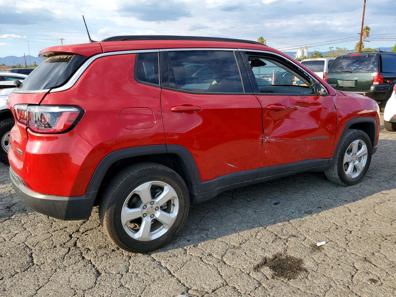 2021 Jeep Compass Latitude - Image 3