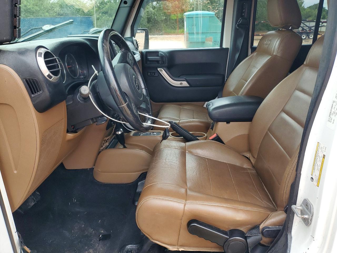 2012 Jeep Wrangler Unlimited Sahara - Фото 7
