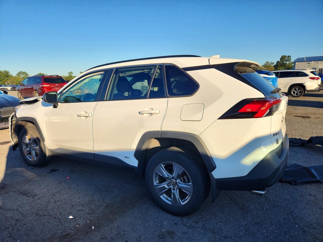 2022 Toyota Rav4 Le - Image 2
