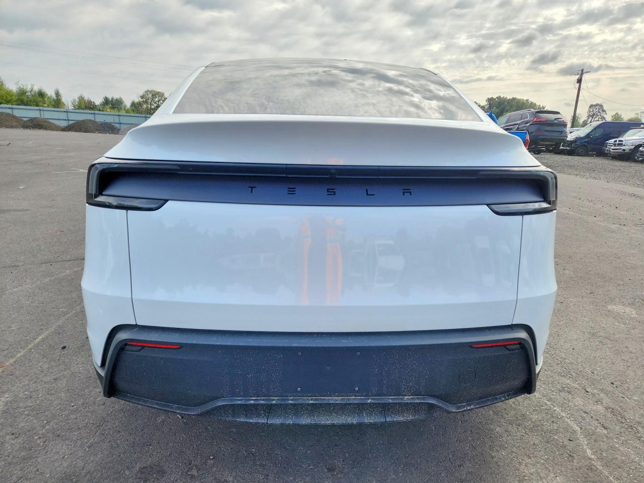 2026 Tesla Model Y - Image 6
