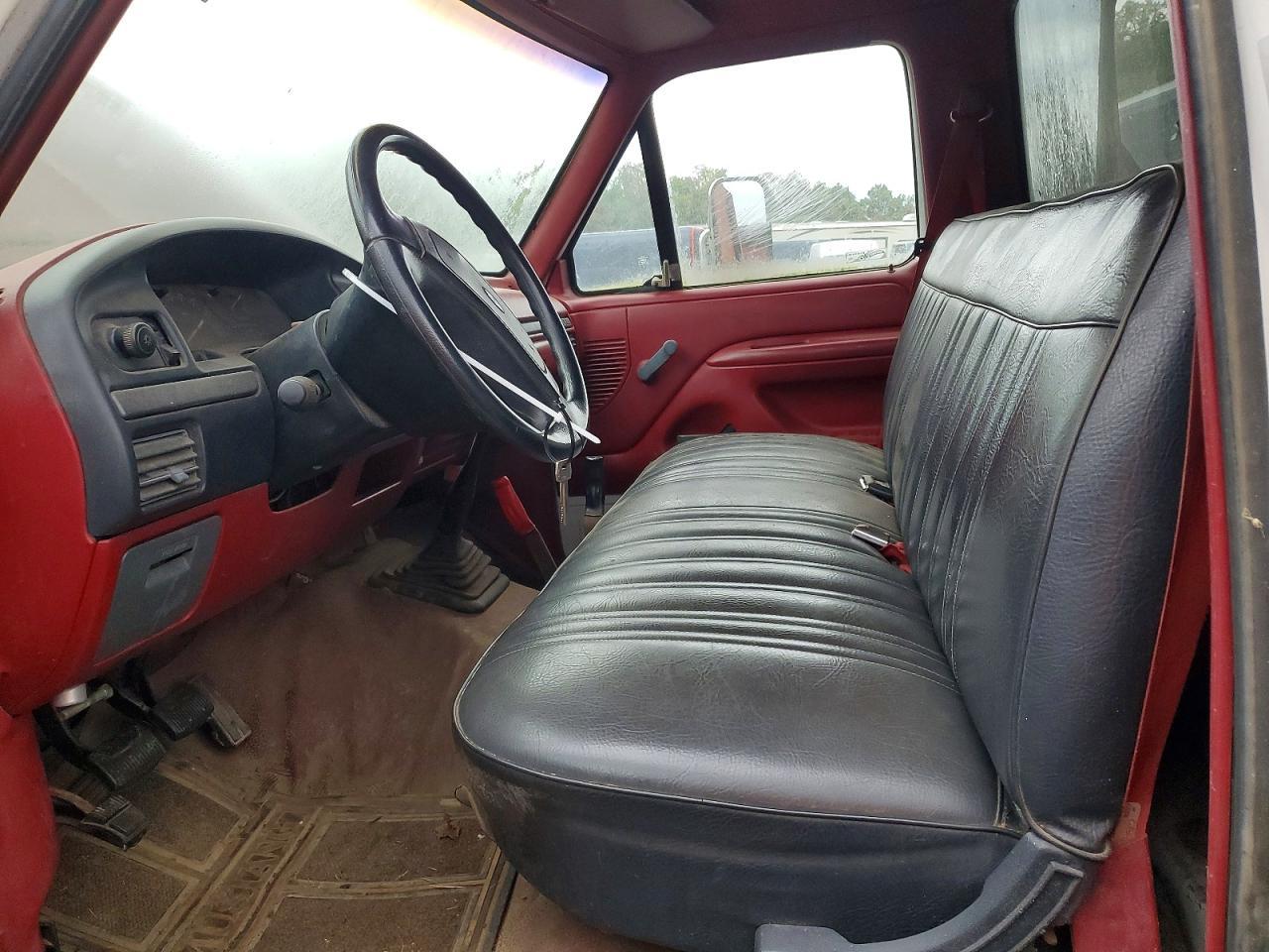 1993 Ford F350 Super Duty Dump Truck - Image 7