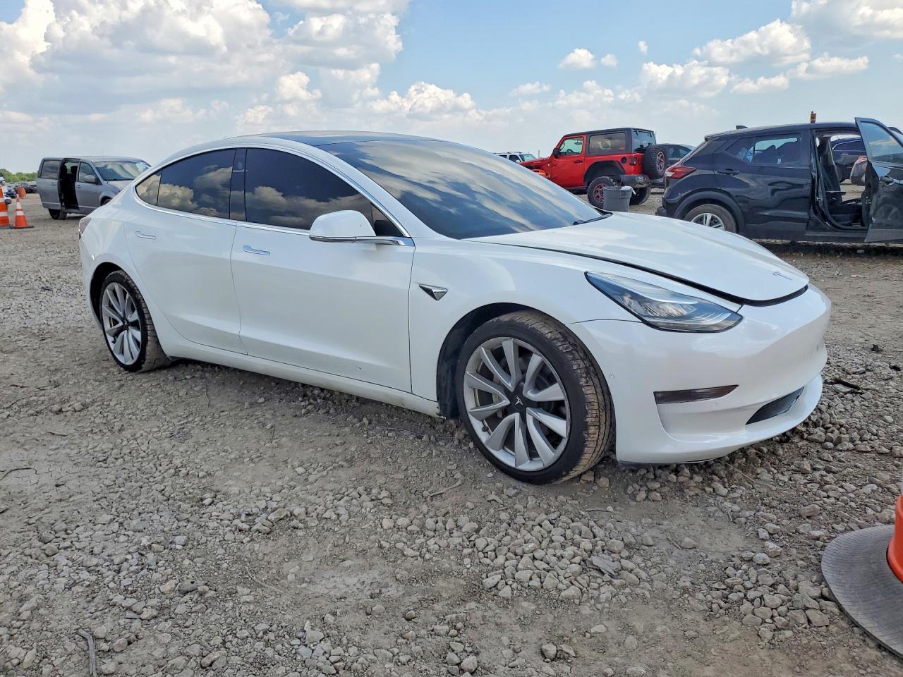 2020 Tesla Model 3 - Image 4