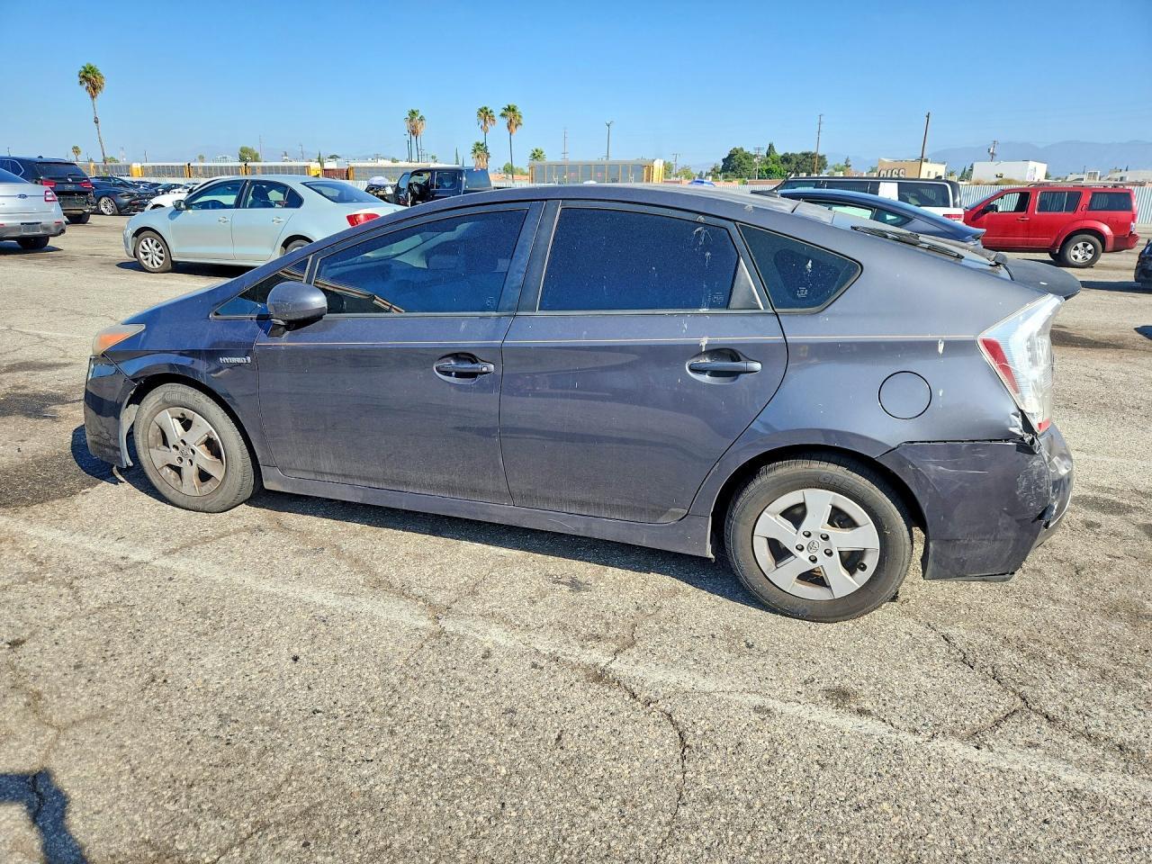 2011 Toyota Prius Three - Image 2