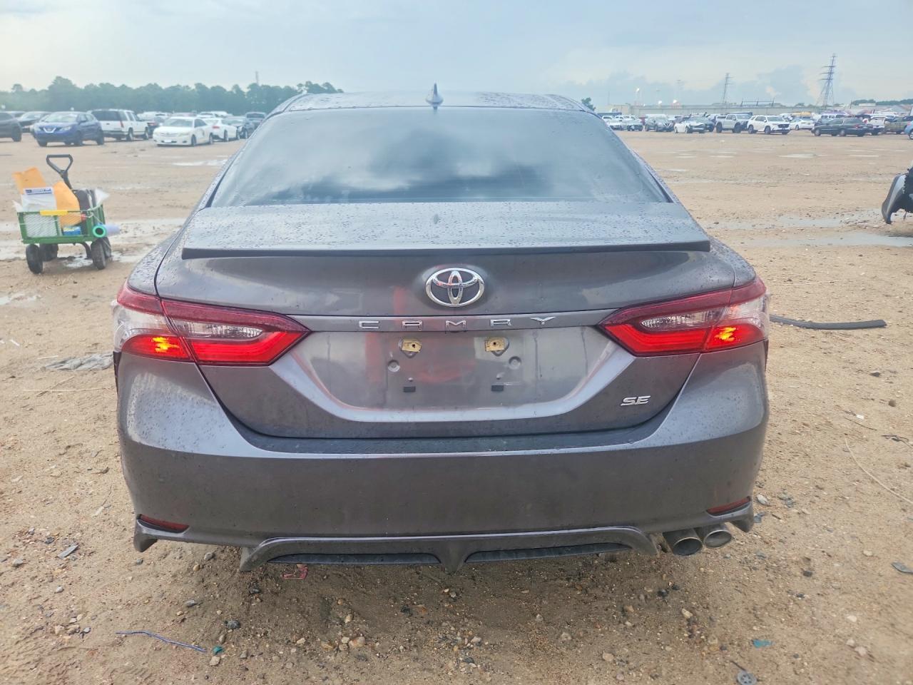 2023 Toyota Camry Se - Image 6