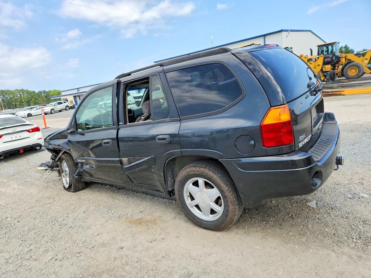 2003 GMC Envoy - Image 2