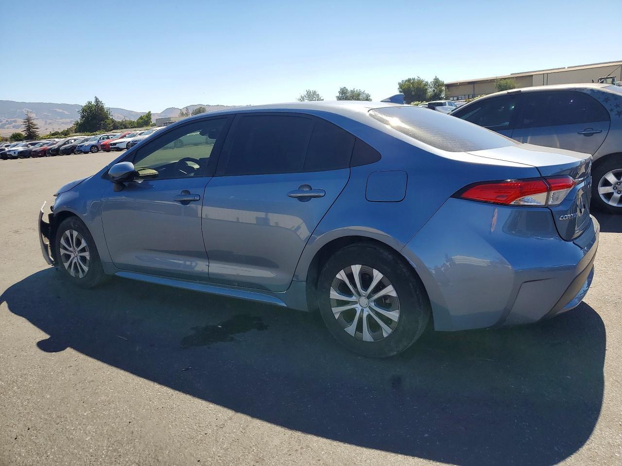 2022 Toyota Corolla Le - Фото 2