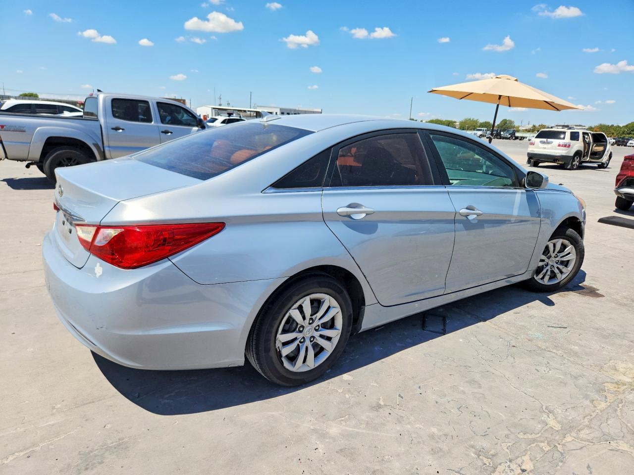 2011 Hyundai Sonata Gls - Image 3