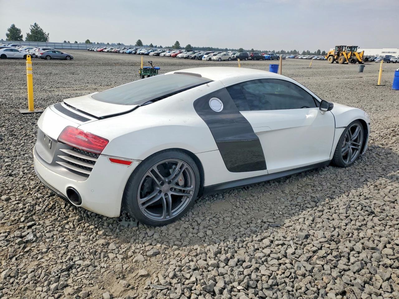 2015 Audi R8 5.2 Plus Quattro - Image 3