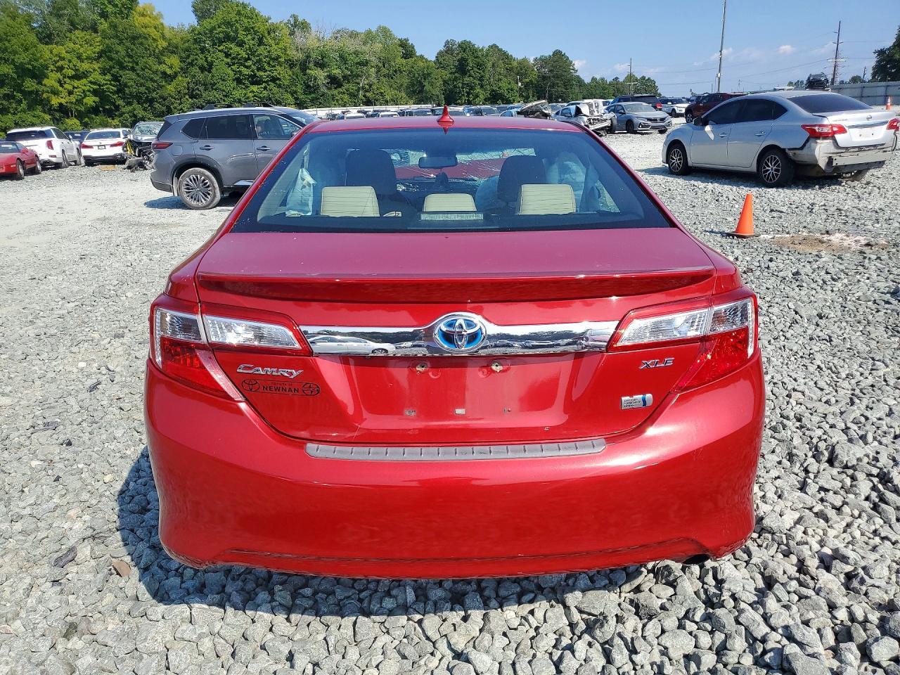 2013 Toyota Camry Hybrid Xle - Image 6