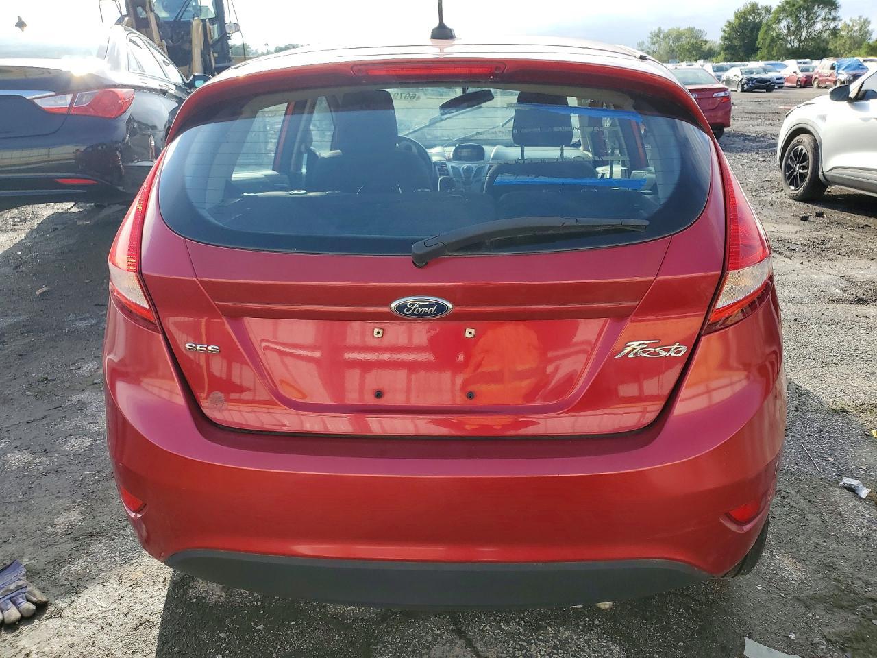 2012 Ford Fiesta Ses - Фото 6