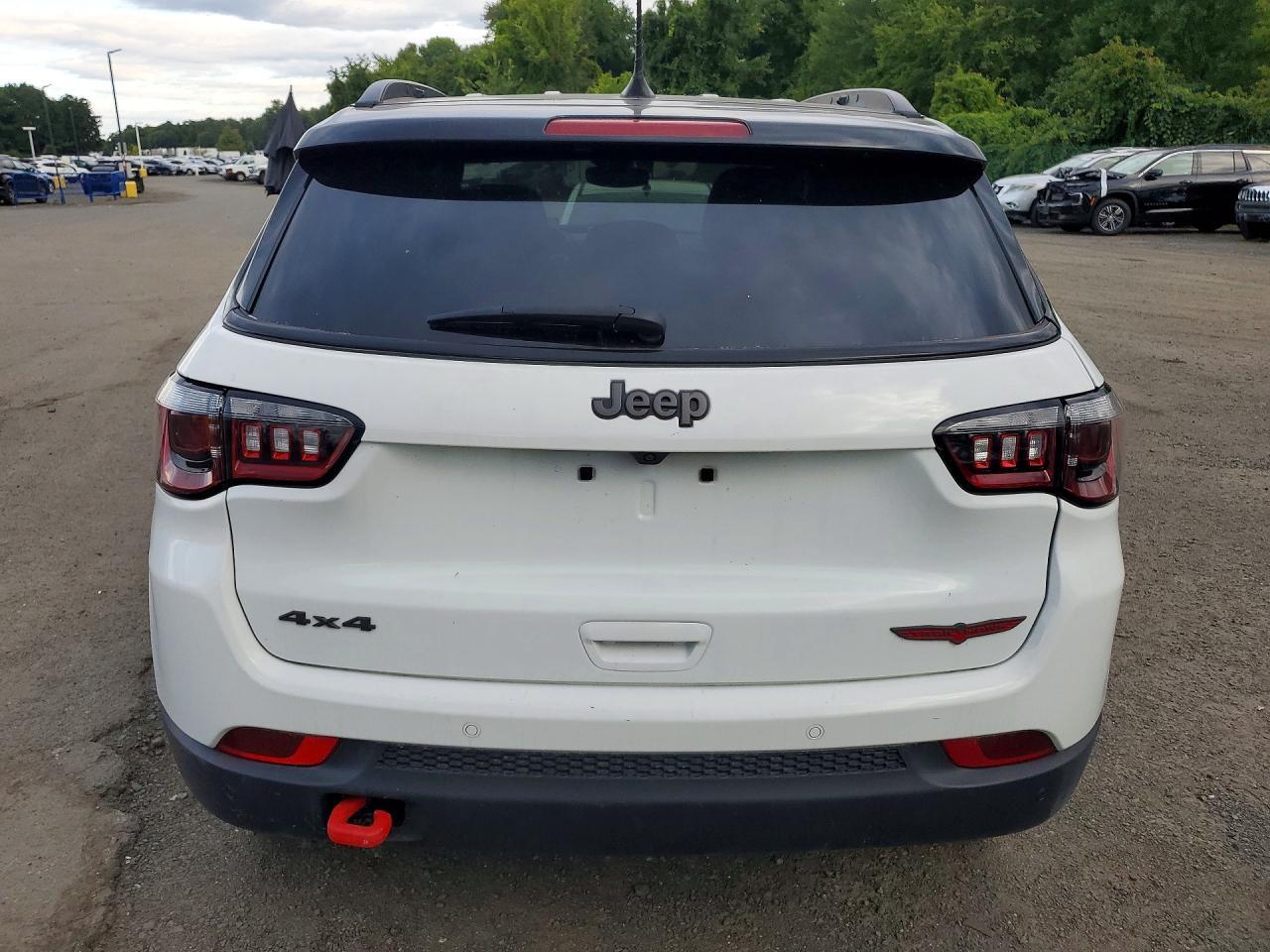 2025 Jeep Compass Trailhawk - Фото 6