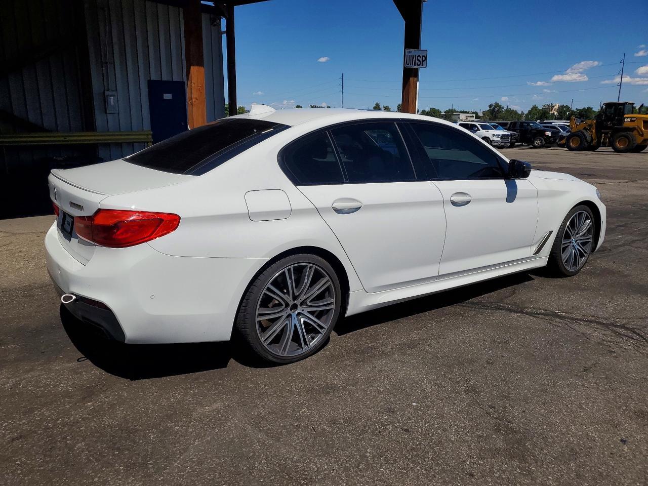 2020 BMW M550Xi - Фото 3