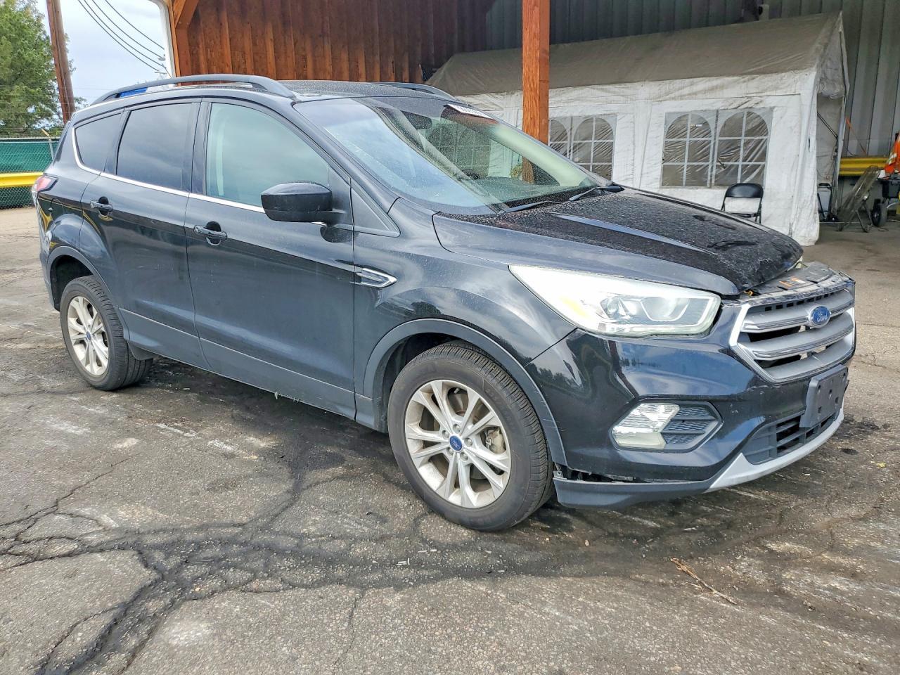 2017 Ford Escape Se - Фото 4