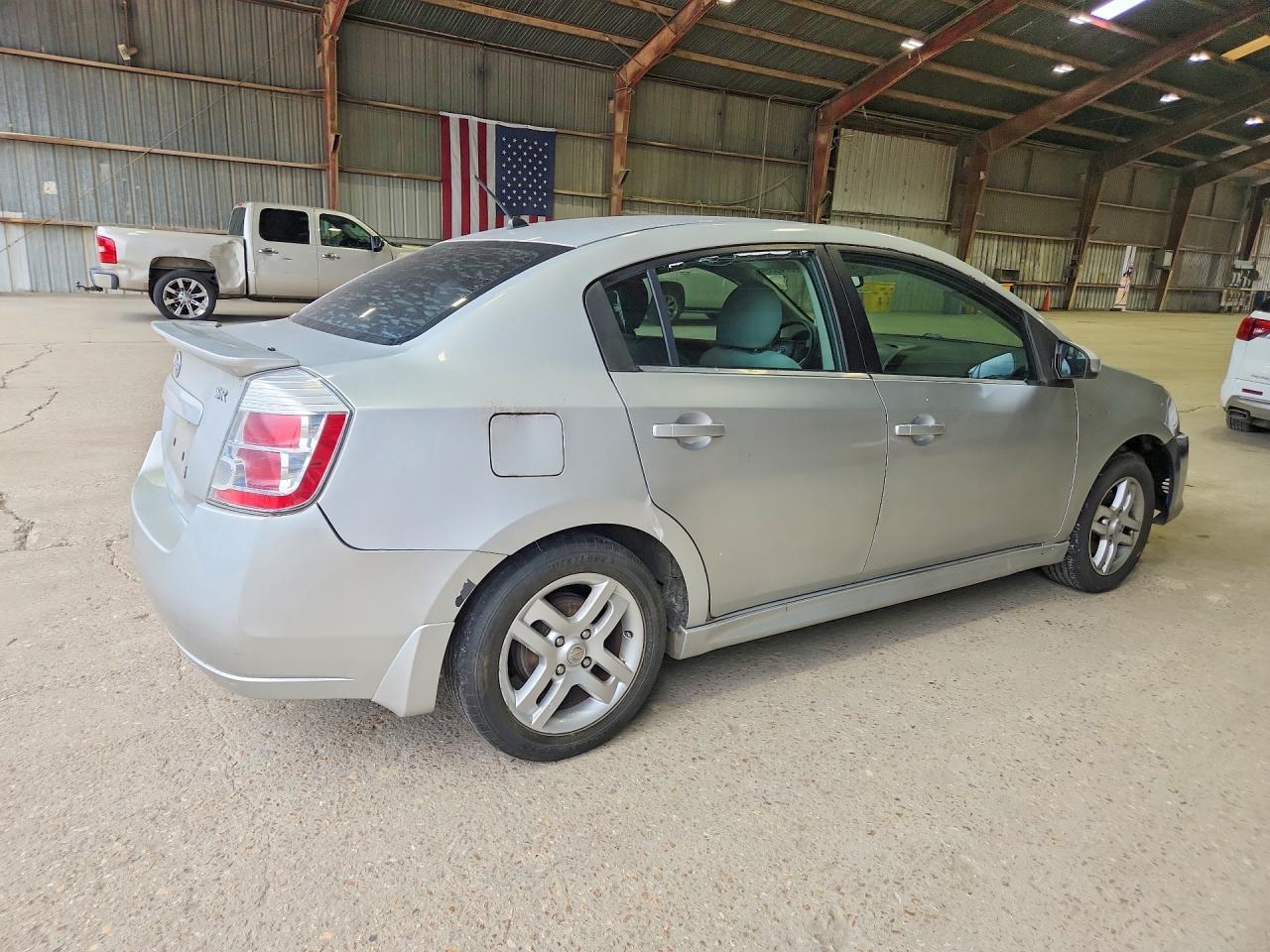 2011 Nissan Sentra 2.0 - Image 3