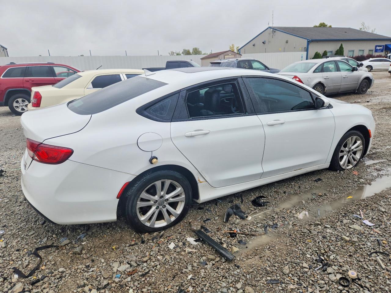2015 Chrysler 200 S - Image 3