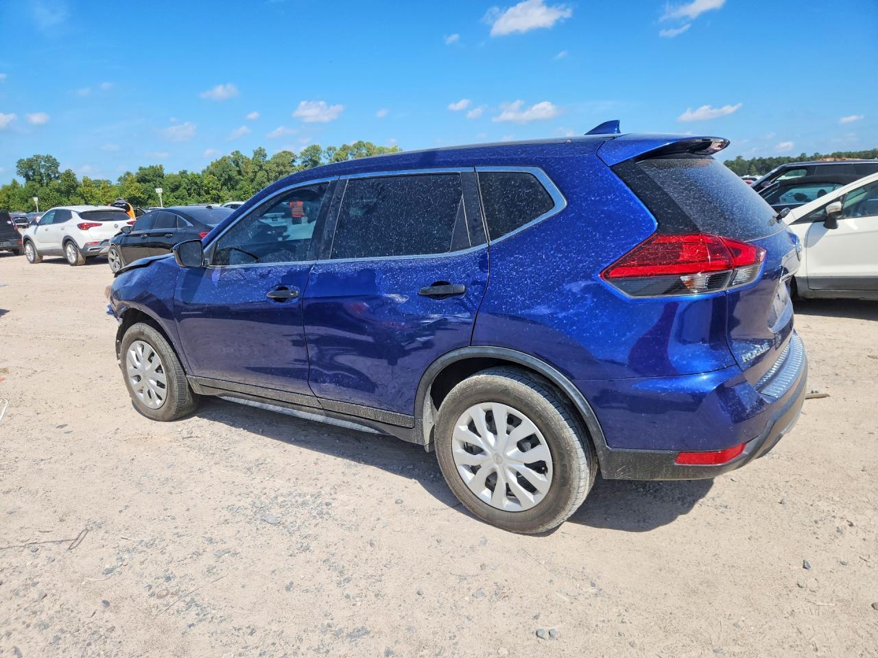 2017 Nissan Rogue S - Фото 2