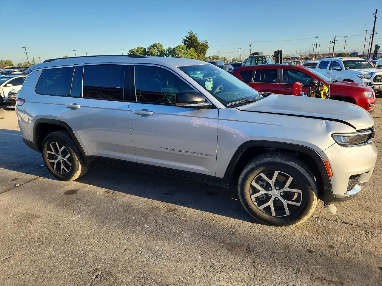 2024 Jeep Grand Cherokee L Limited - Image 4