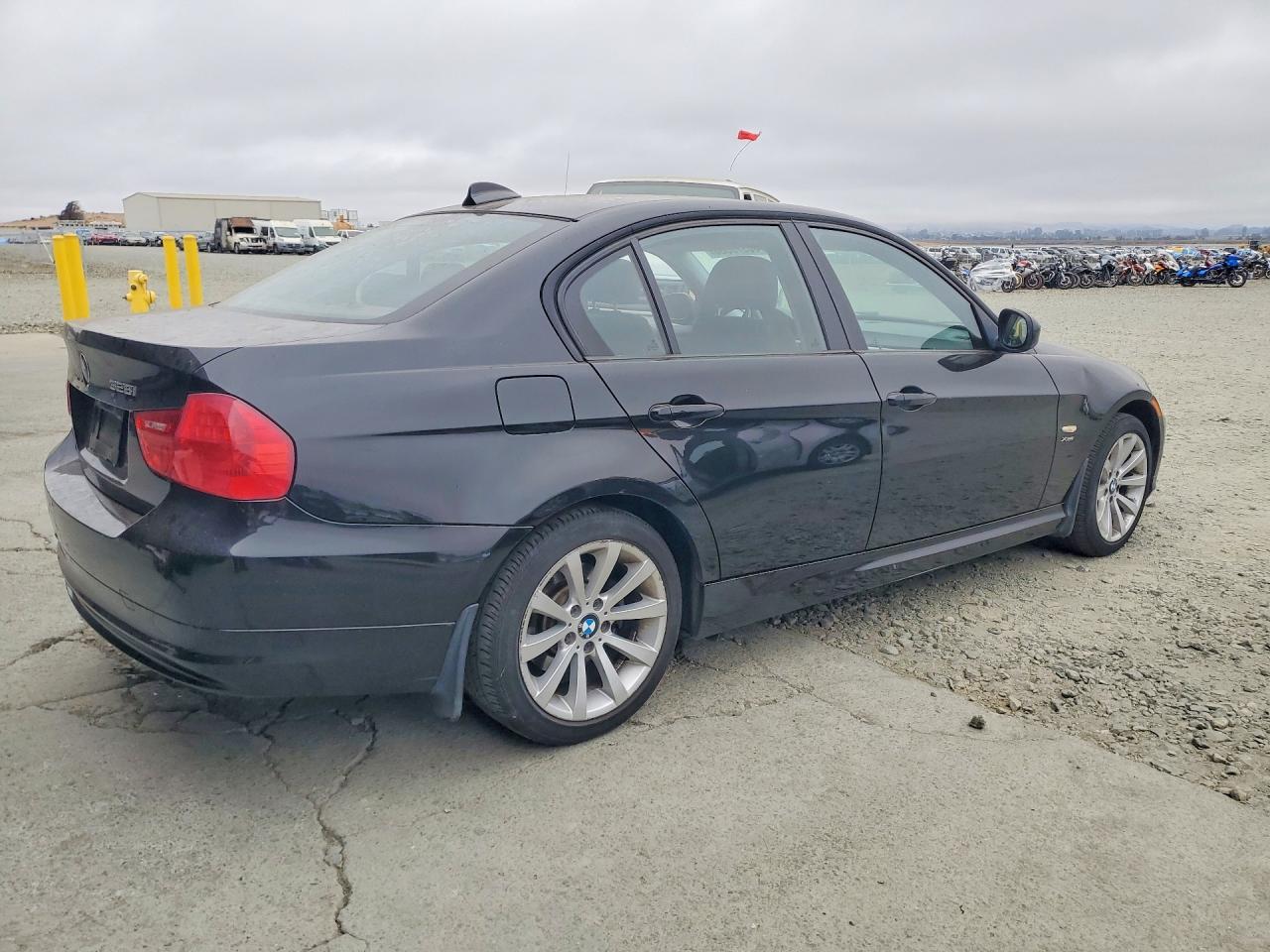 2011 BMW 328 Xi - Фото 3