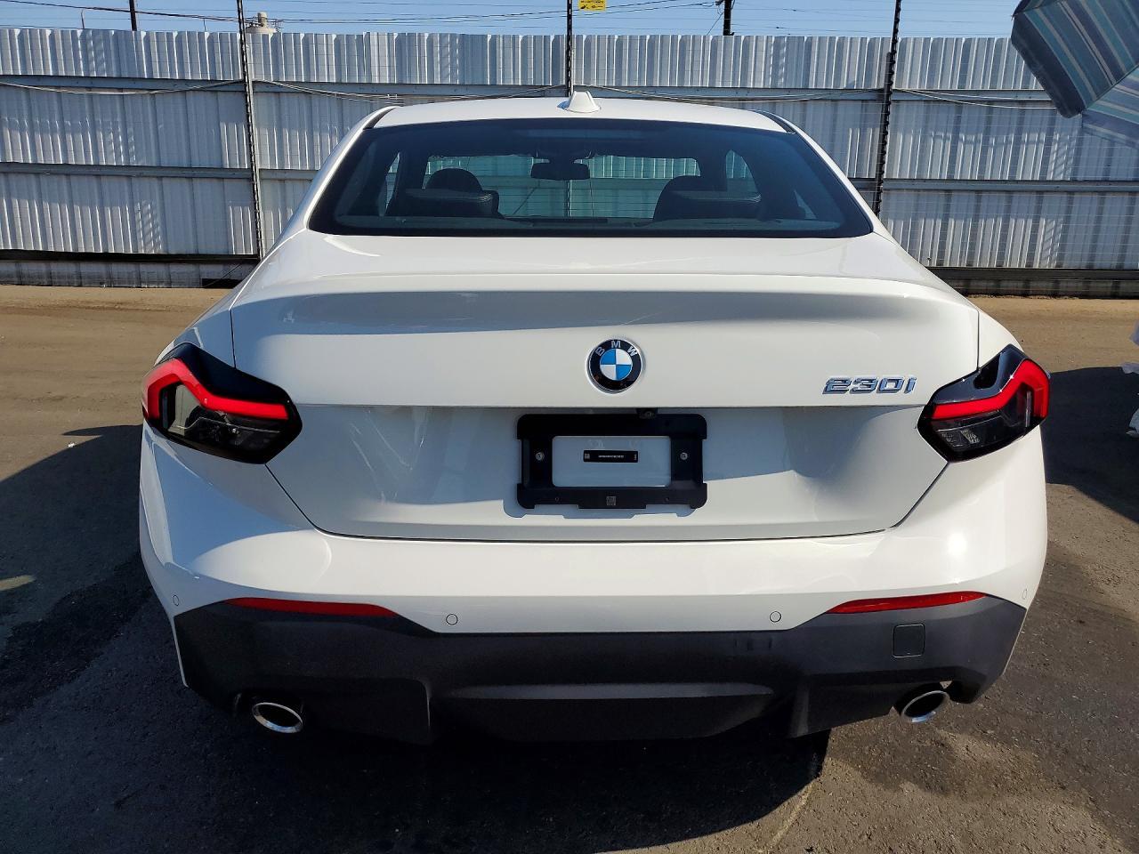 2026 BMW 230I - Фото 6