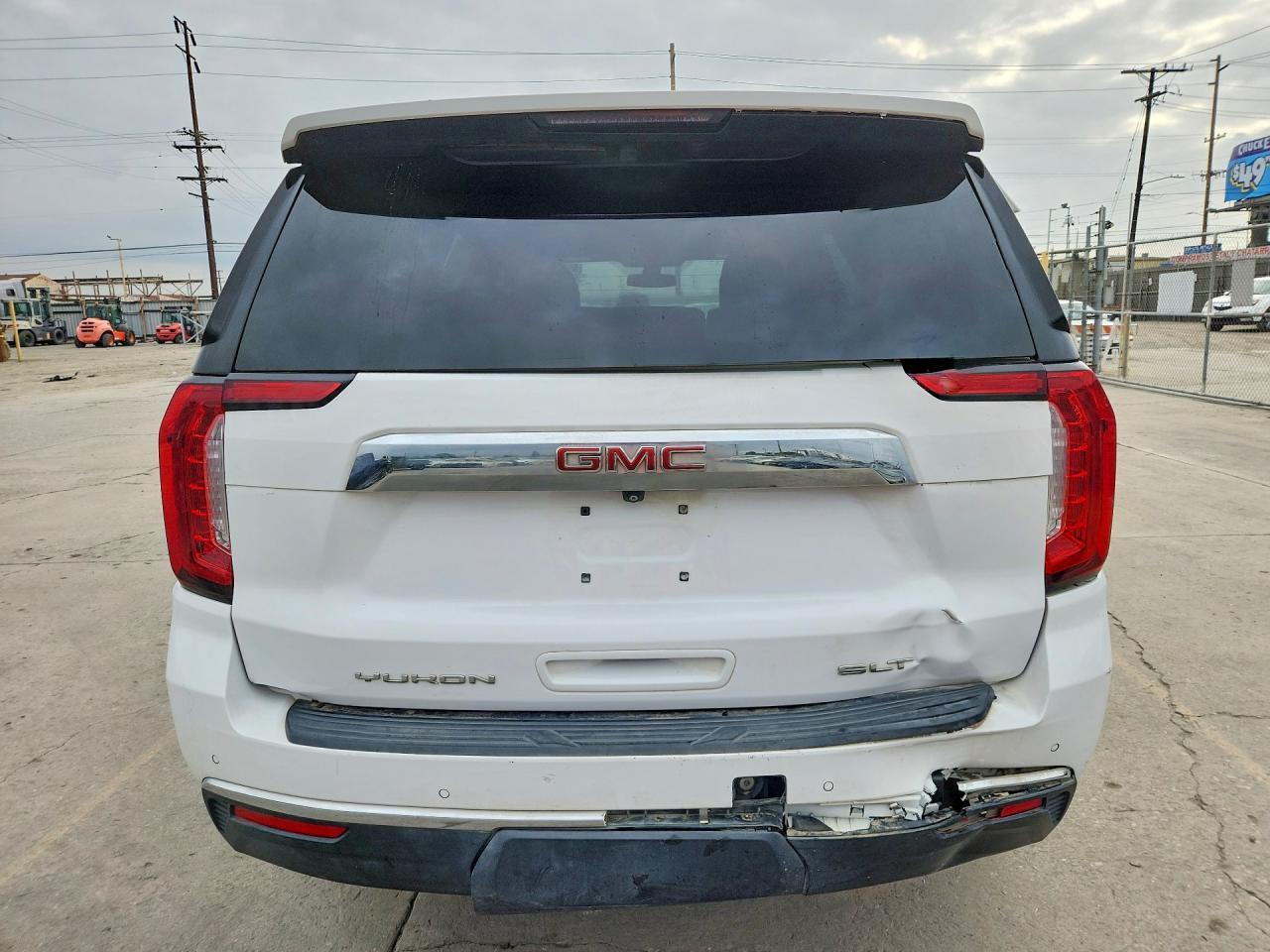 2021 GMC Yukon Slt - Image 6