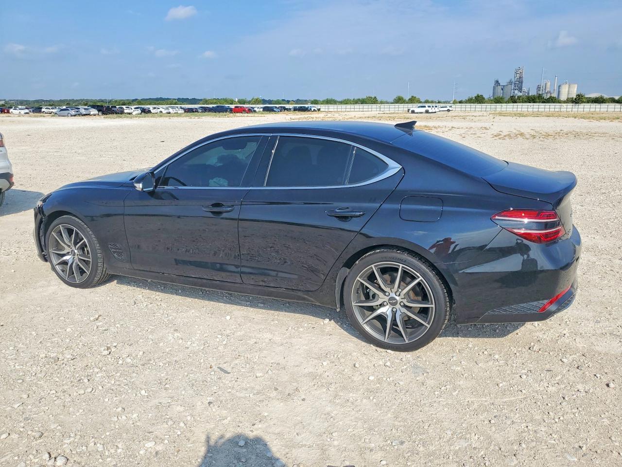 2023 Genesis G70 2.0T - Фото 2