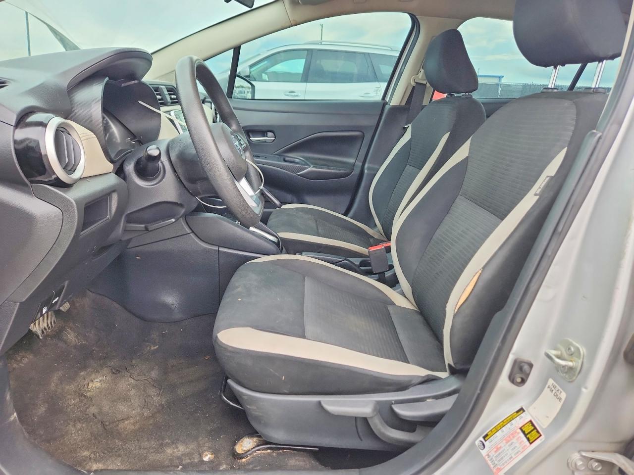 2020 Nissan Versa Sv - Image 7