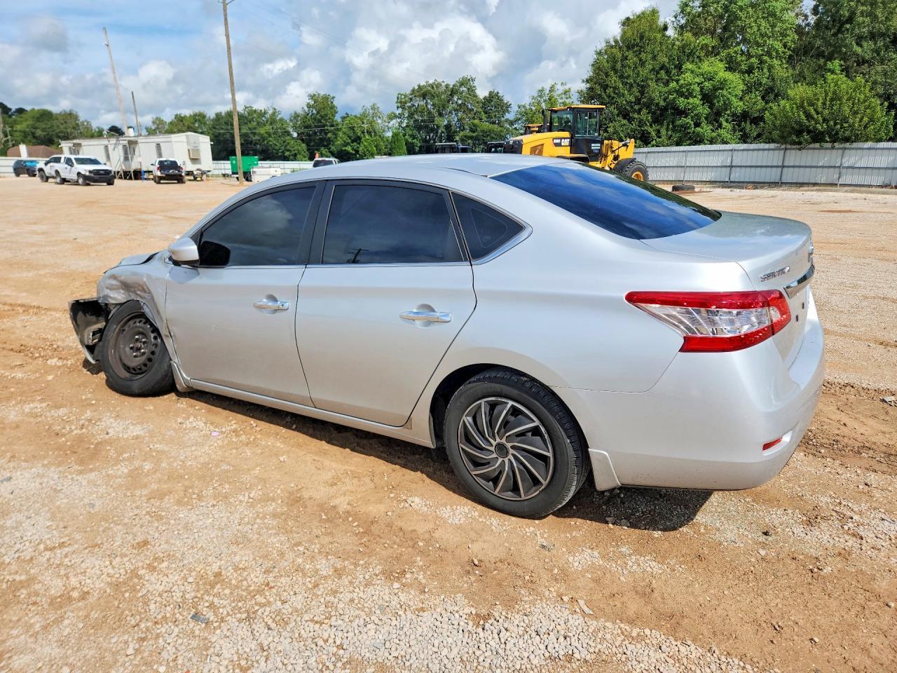 2014 Nissan Sentra S - Фото 2