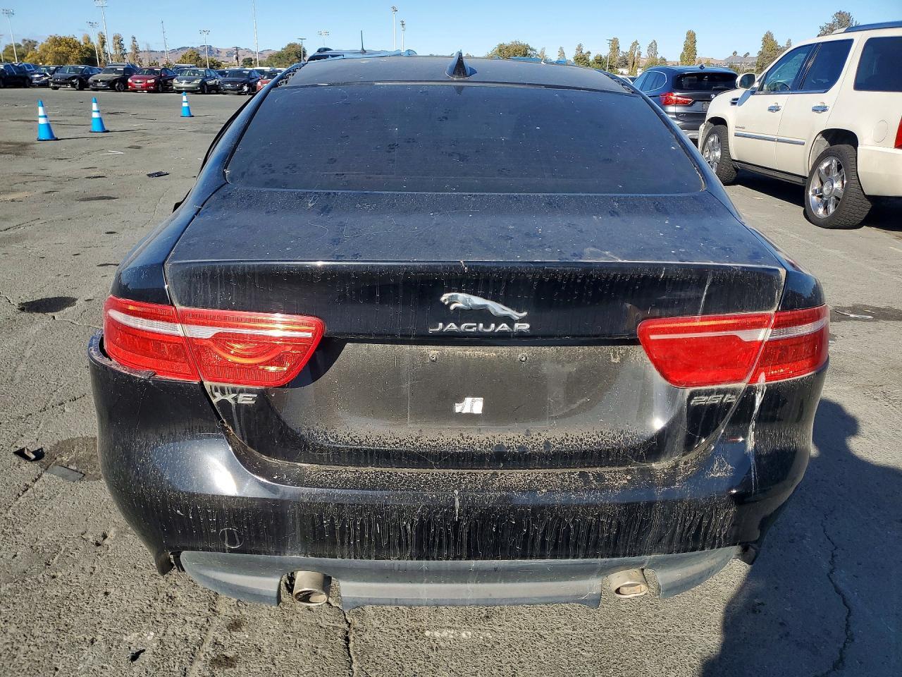 2018 Jaguar Xe - Фото 6
