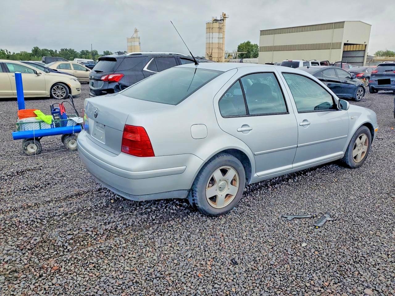 2002 Volkswagen Jetta Gls - Image 3