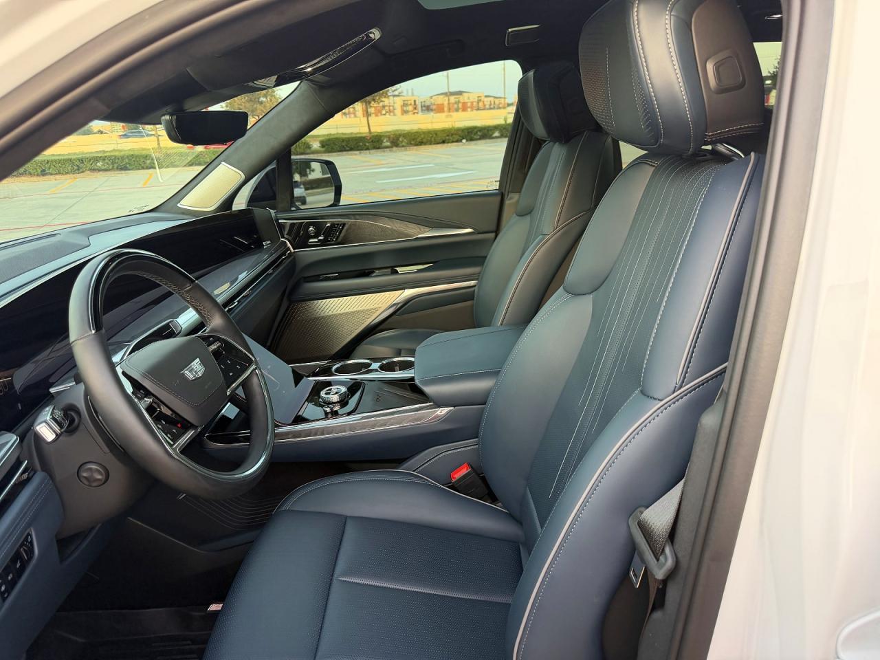 2025 Cadillac Escalade Iq Sport-2 - Image 5