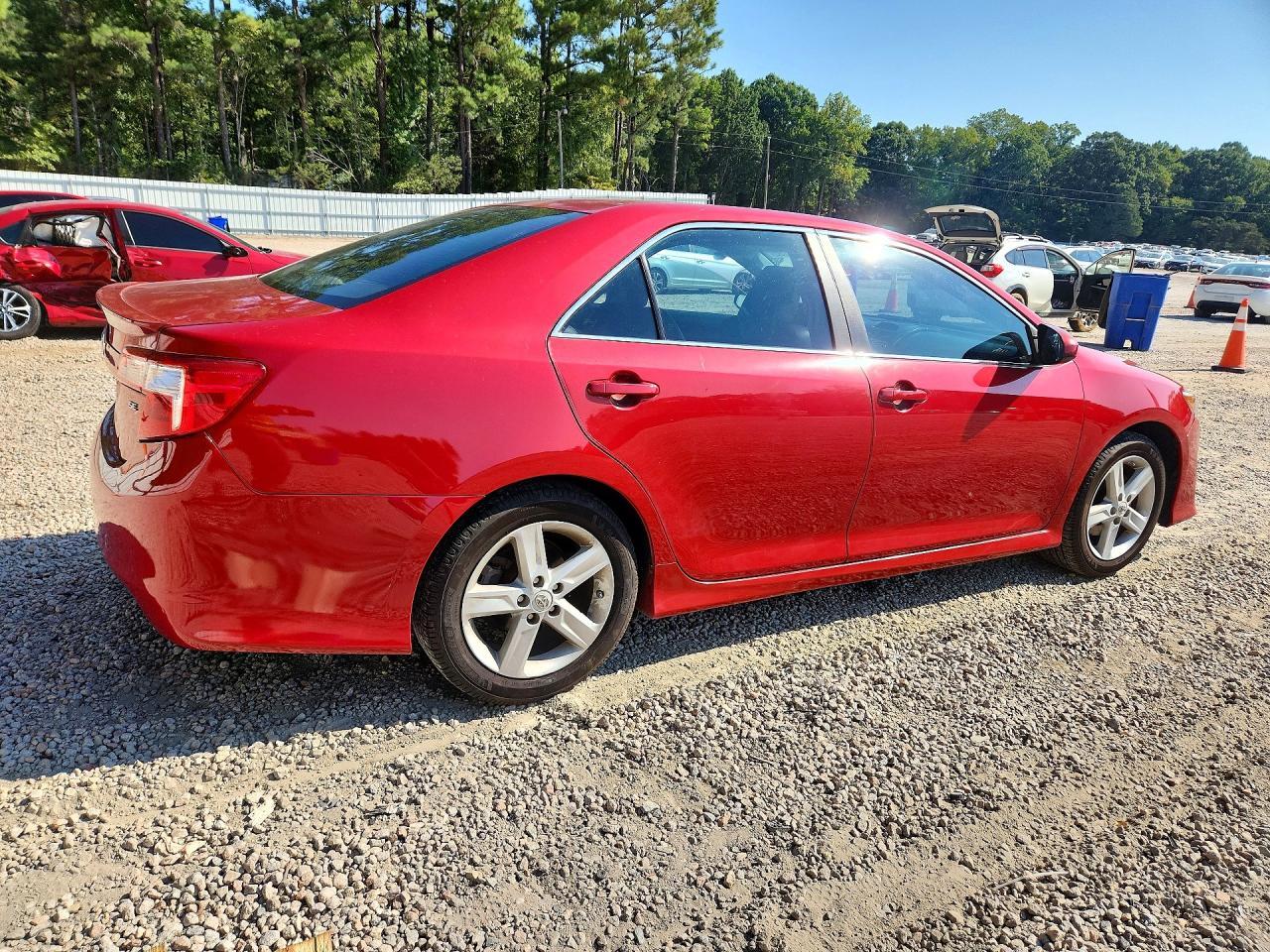 2012 Toyota Camry Se - Фото 3