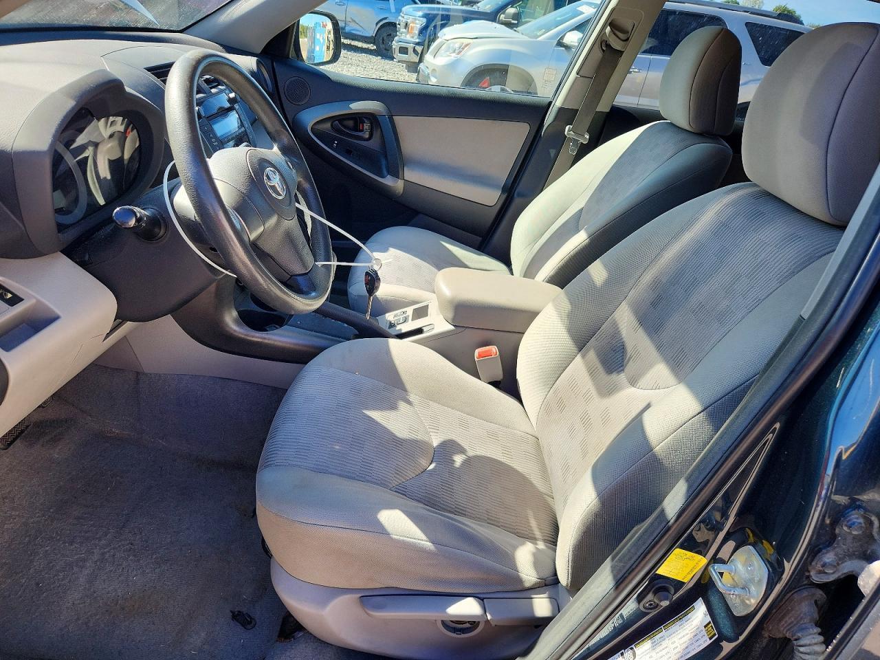 2011 Toyota Rav4 Base - Image 7